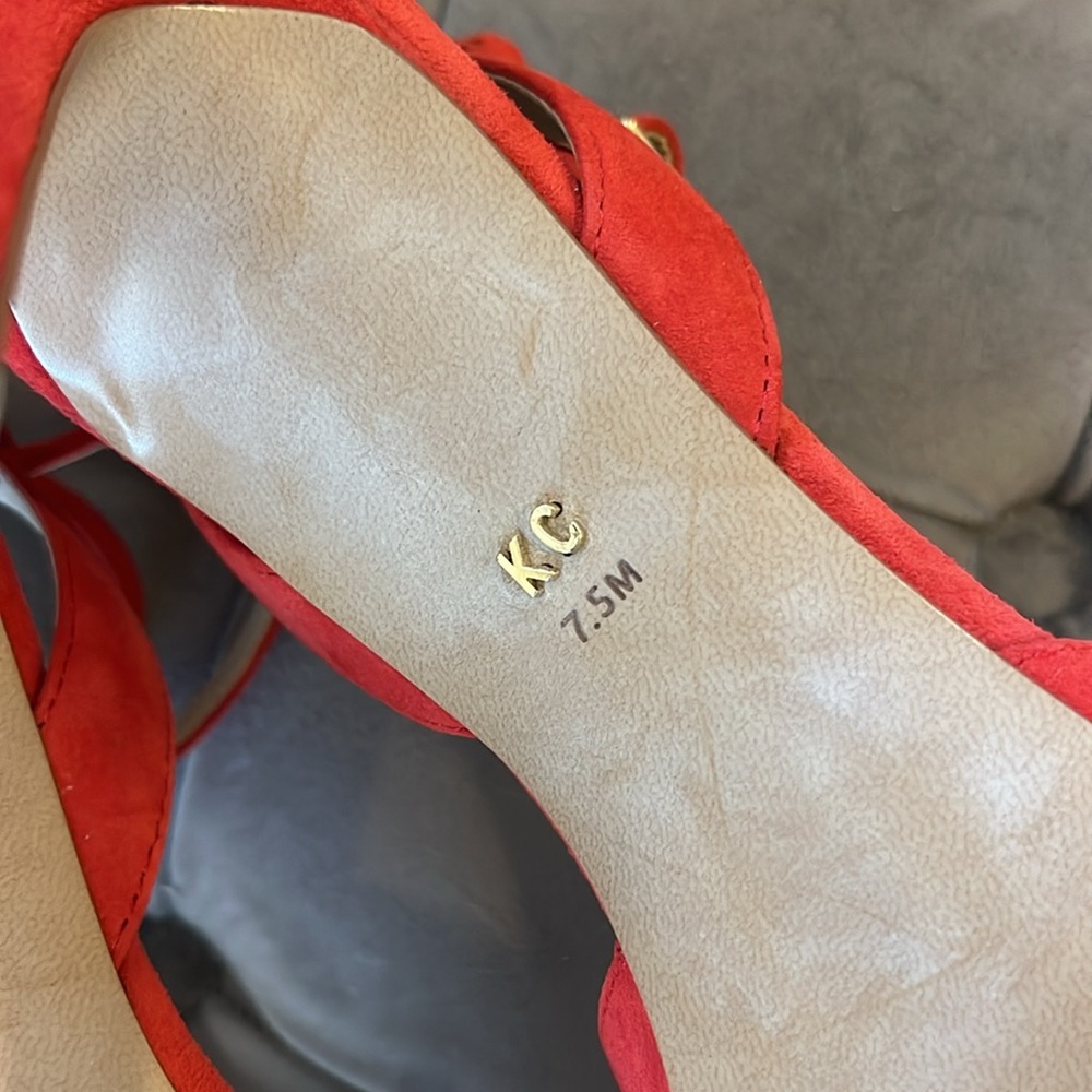 KENNETH COLE NY RED SUEDE STILETTO HEELS/ 7.5 LIKE BRAND NEW - Picture 5 of 7